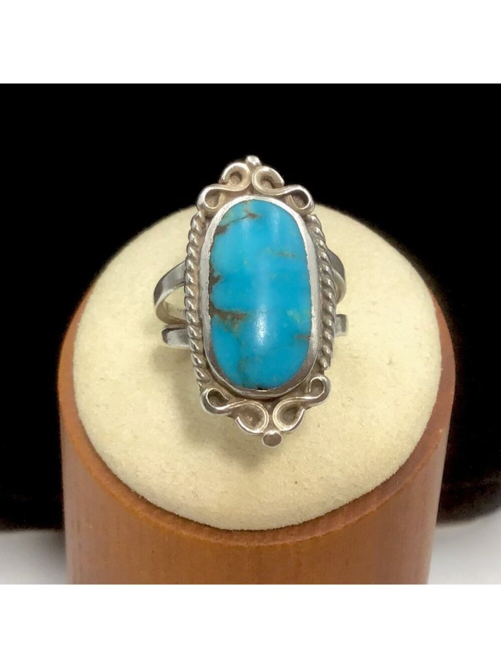 Sterling Silver Turquoise Ring Vintage 5.6 Grams Size 5.5